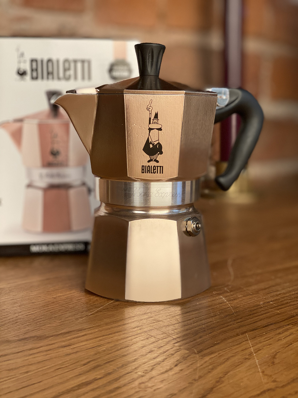Coffee maker Bialetti Moka Induction 6-cup Gold - Coffee Friend